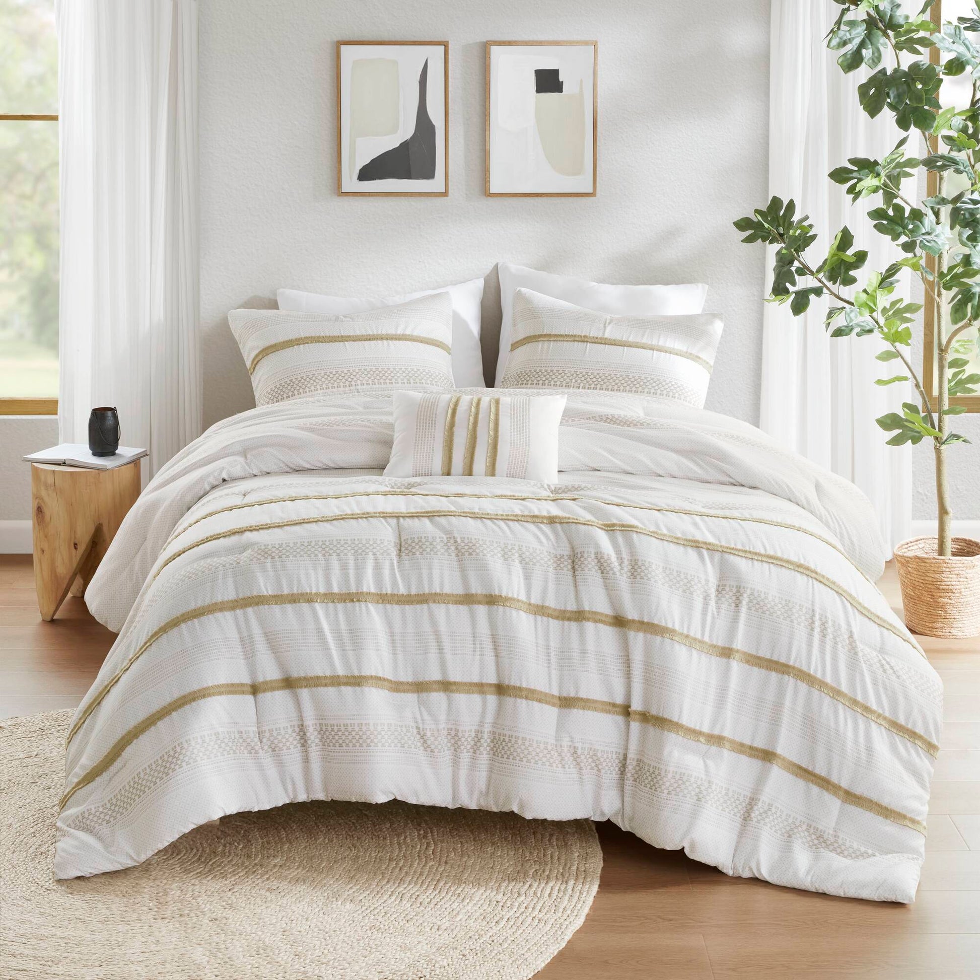 Madison Park 7 Piece Stripe Comforter and Quilt Set