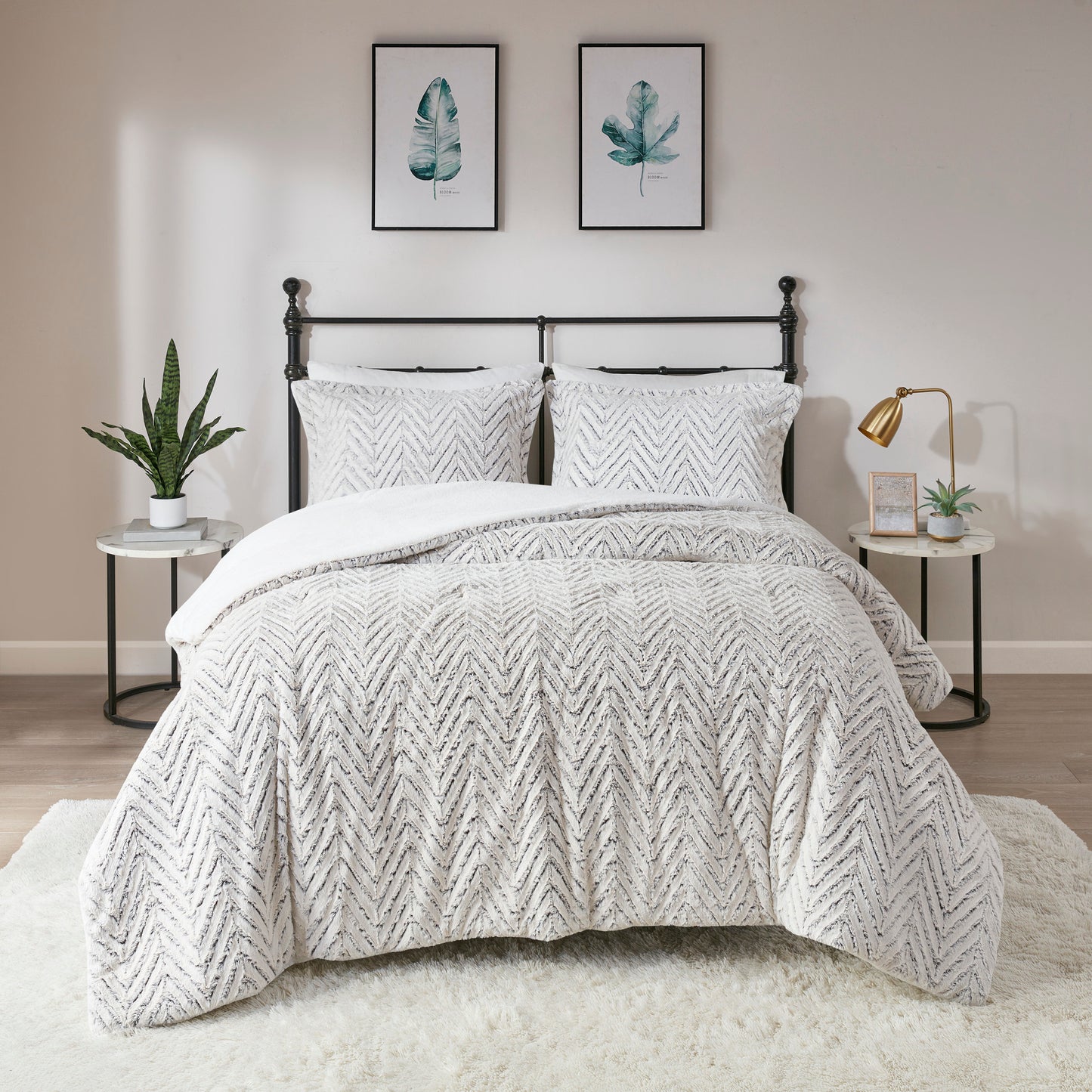 Madison Park Back Print Brushed Fur Duvet Cover Set