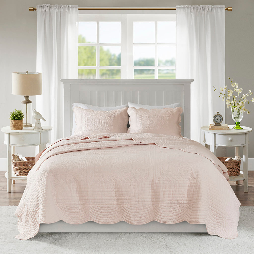 Madison Park 3 Piece Reversible Scalloped Edge Quilt Set