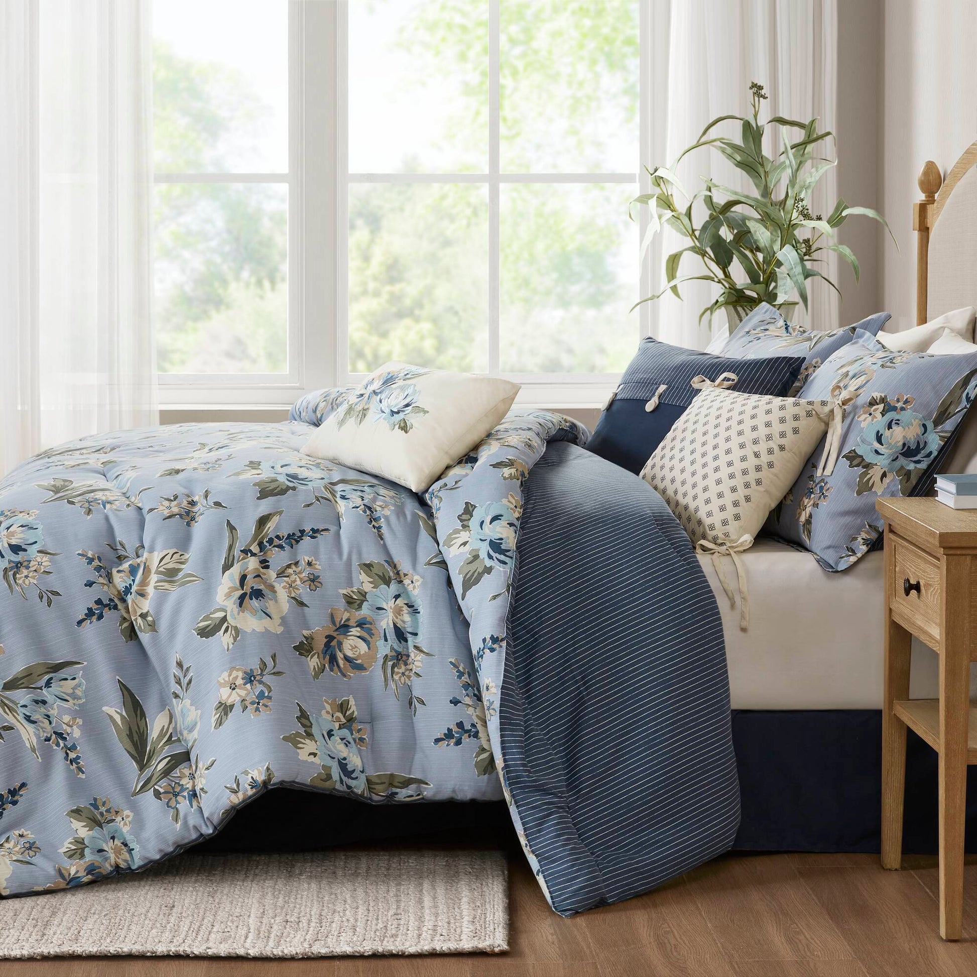 Madison Park 7 Piece Vintage Floral Comforter Set