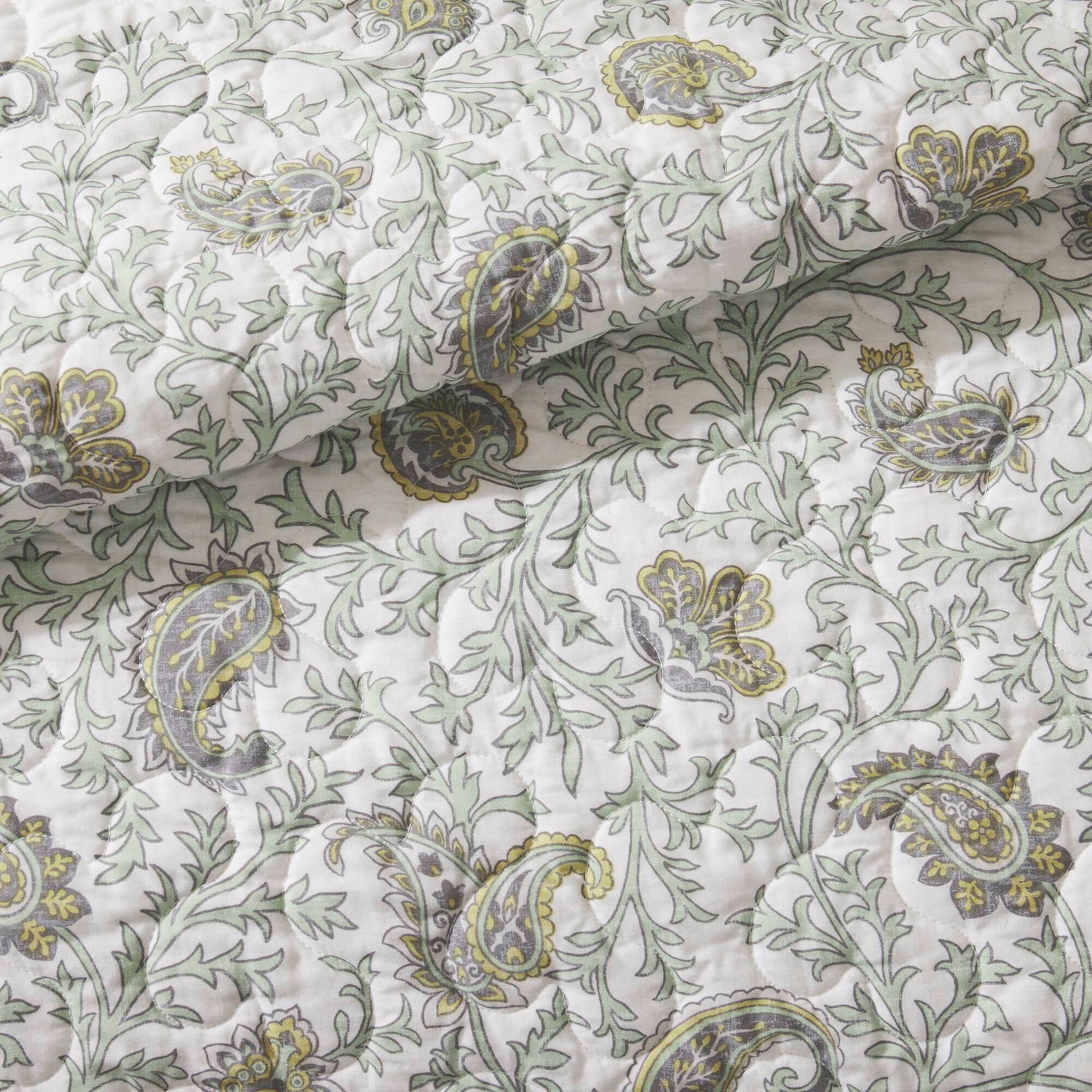 Madison Park 6 Piece Cotton Percale Quilt Set with Throw Pillows