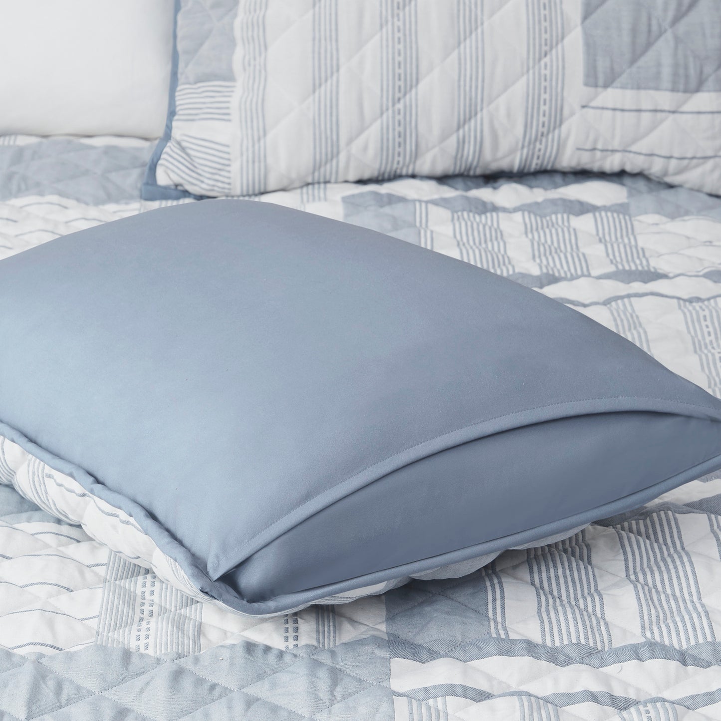 Madison Park 3 Piece Jacquard Patchwork Quilt Set
