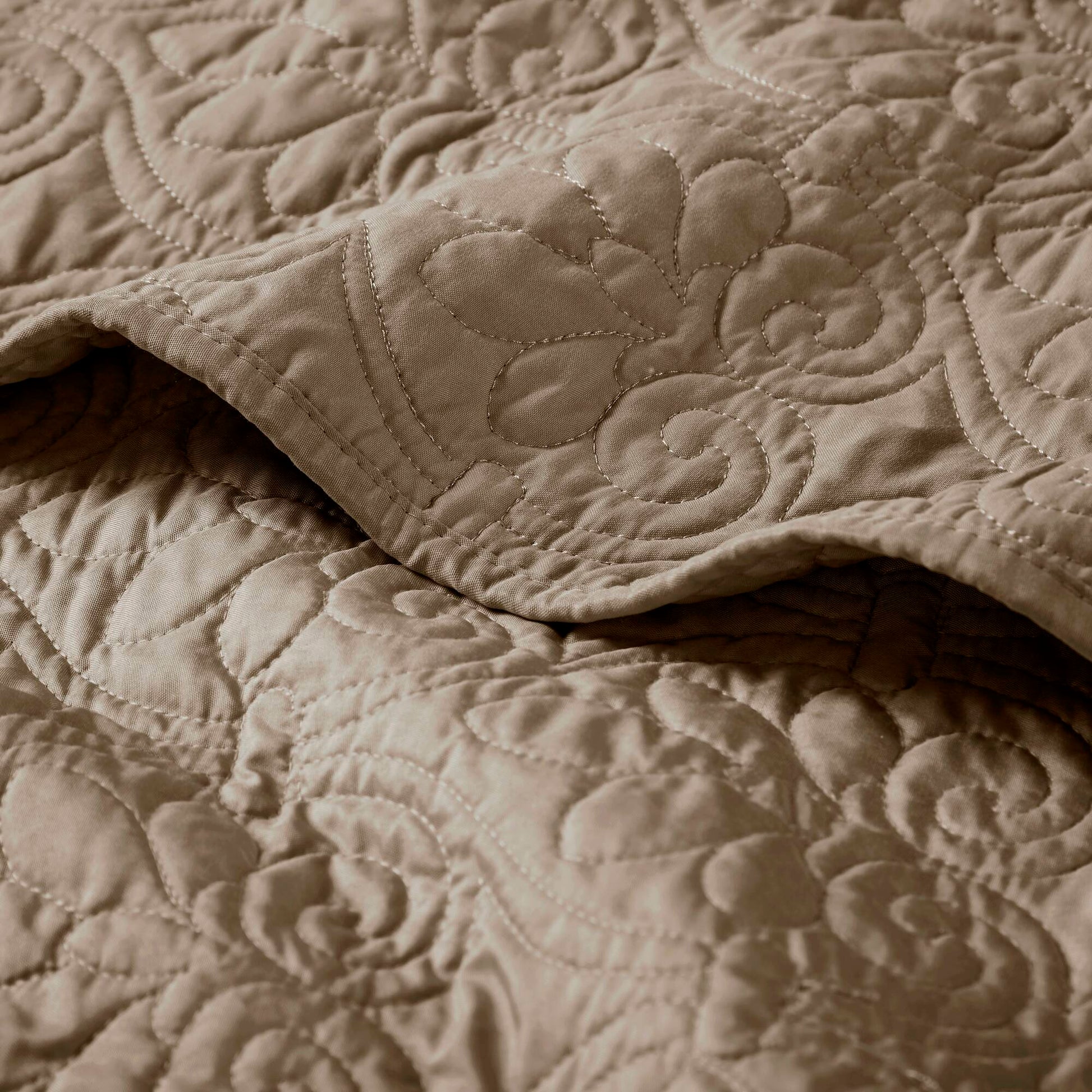 Madison Park Oversized Quilted Throw