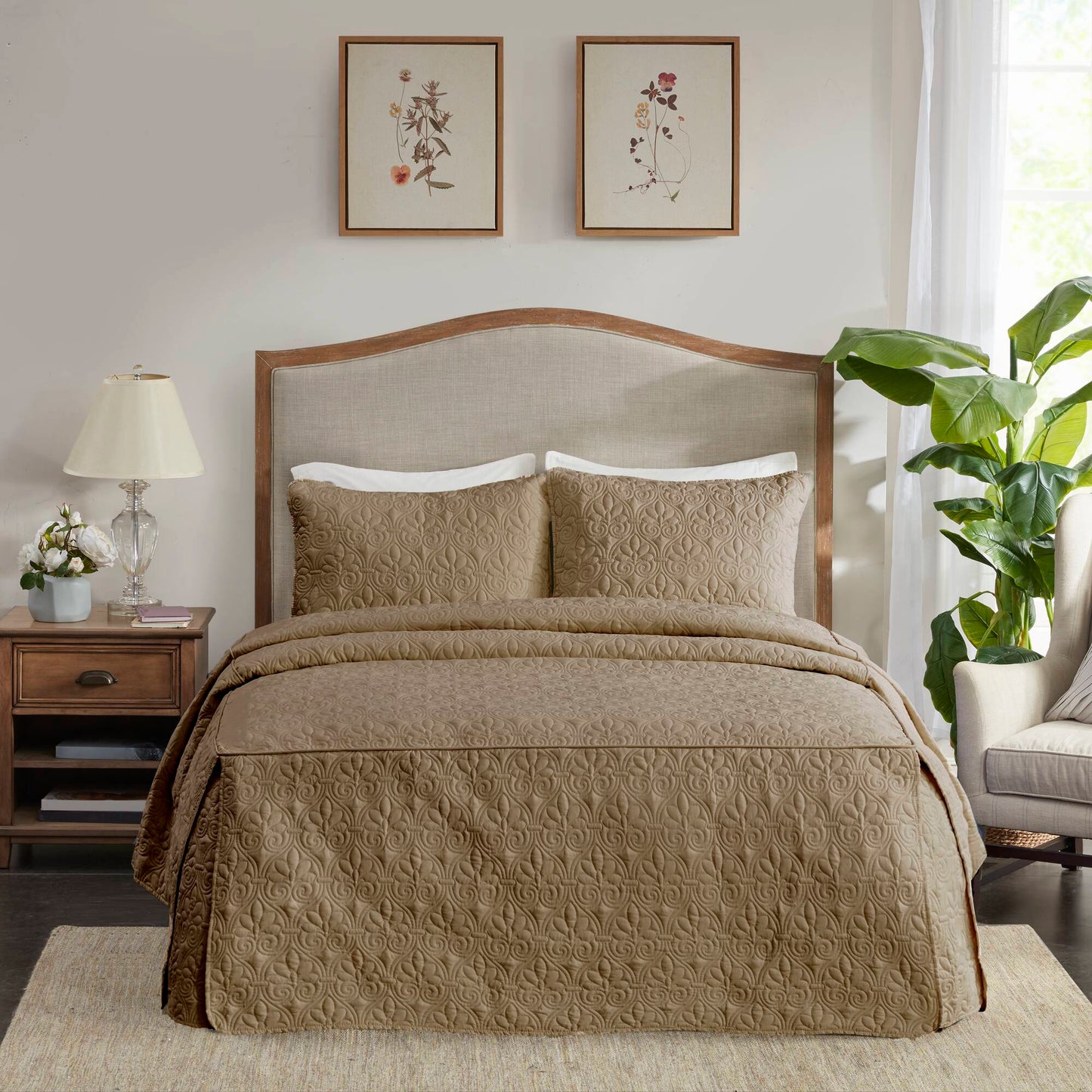 Madison Park 3 Piece Split Corner Pleated Quilted Bedspread