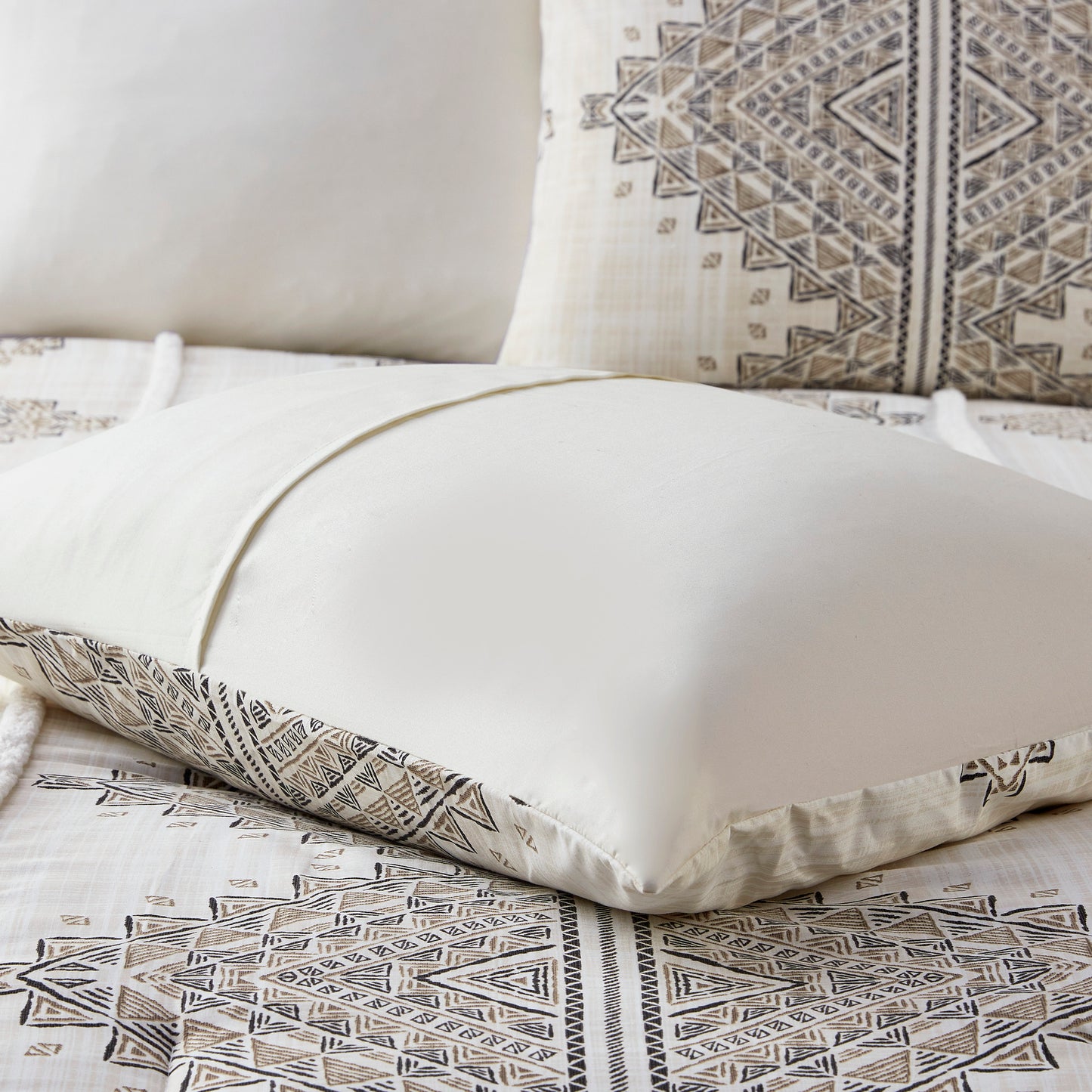 Madison Park 4 Piece Printed Duvet Cover Set with Throw Pillow