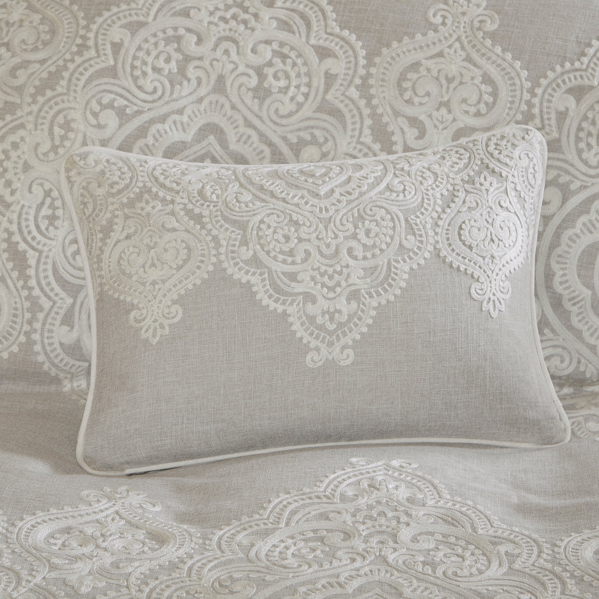 Madison Park Signature Comforter Set