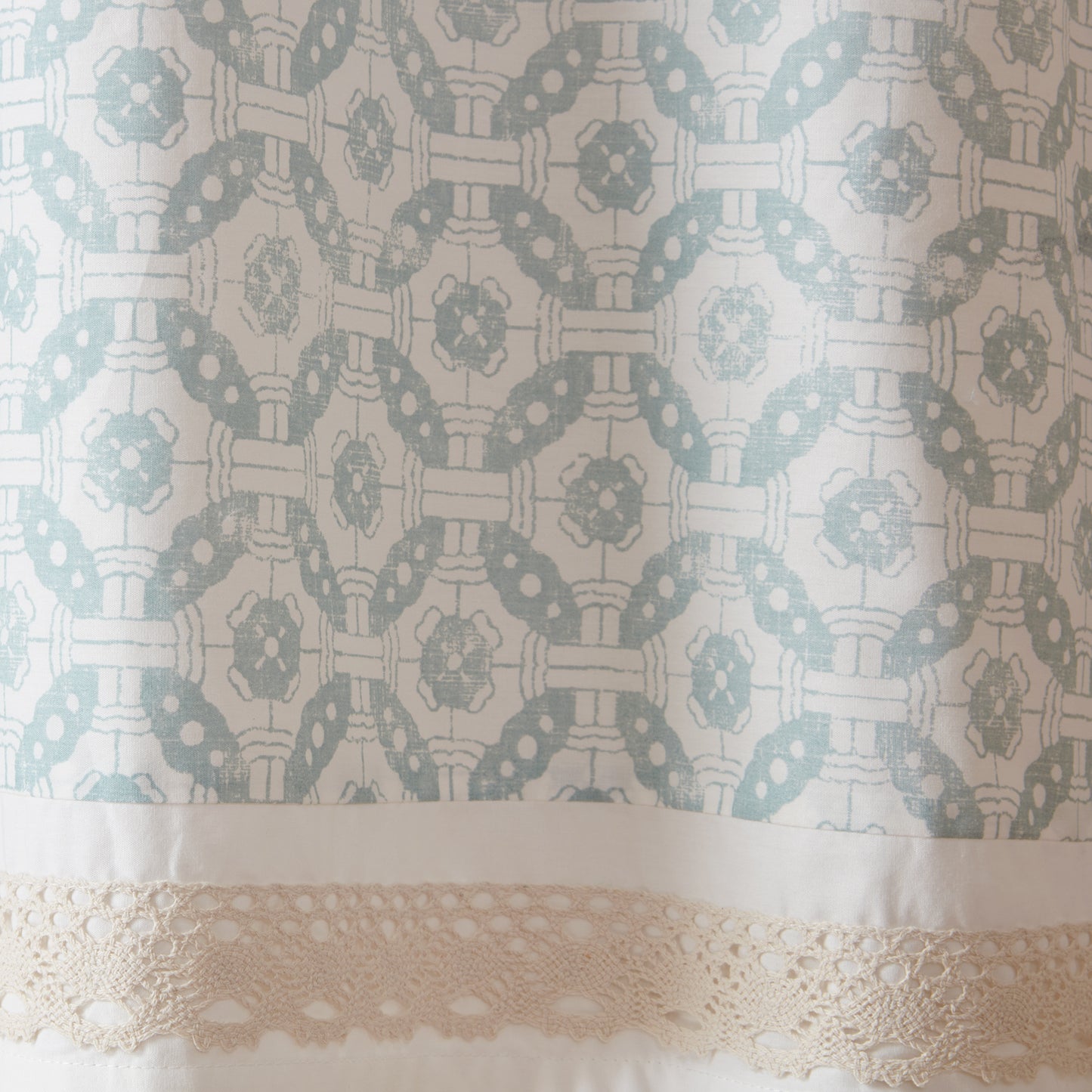 Madison Park Printed and Pieced Rod Pocket Valance