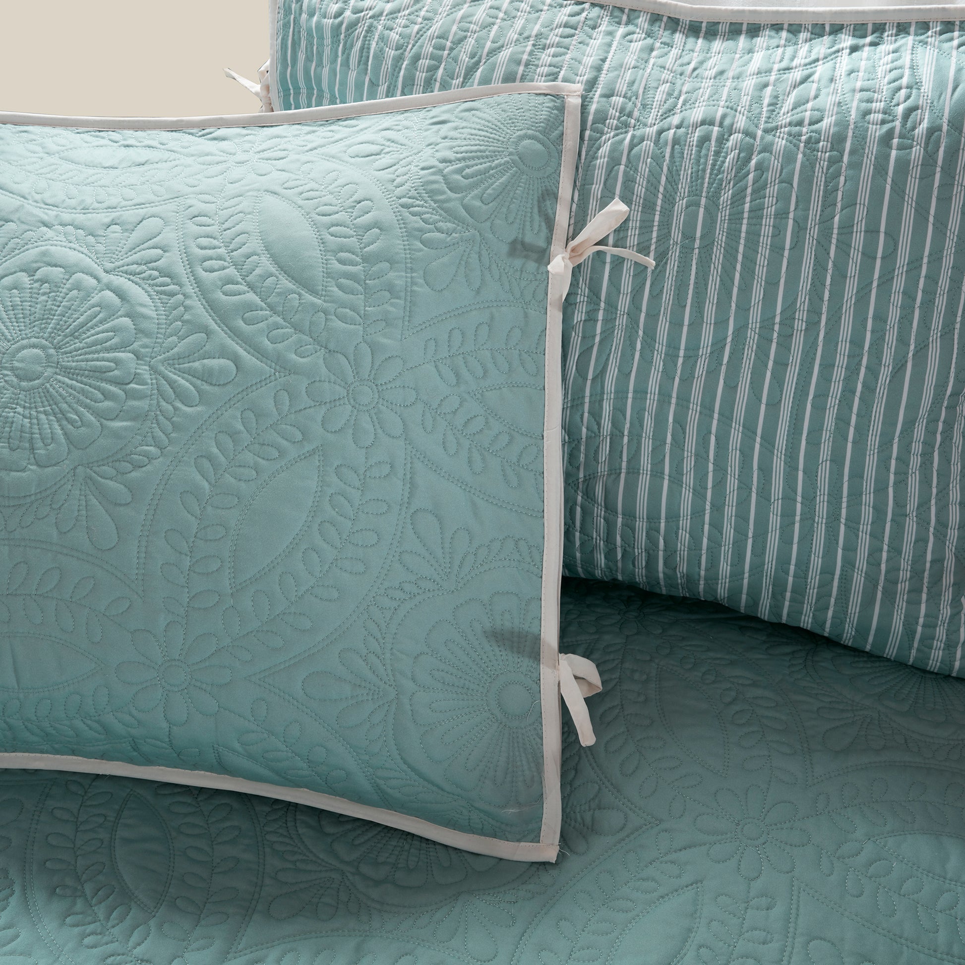 Madison Park 6 Piece Reversible Daybed Cover Set