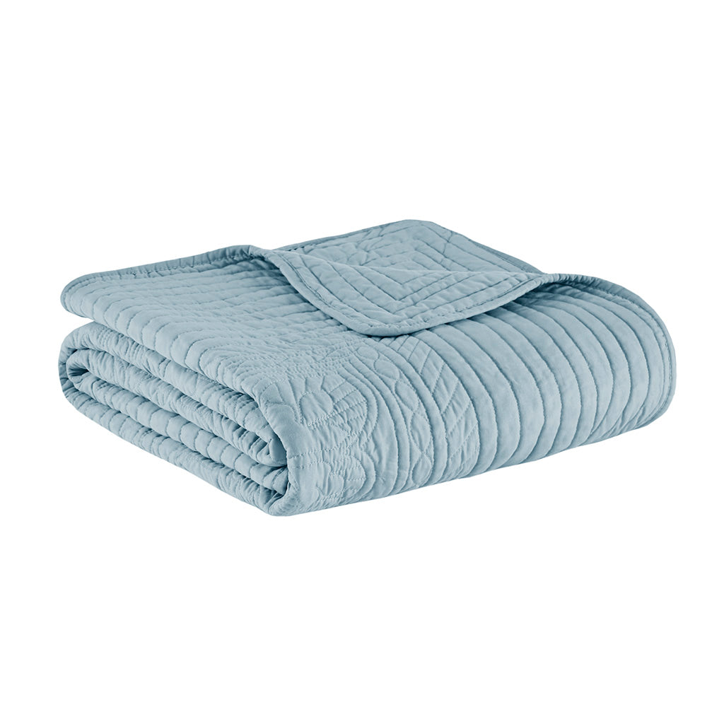 Madison Park Oversized Quilted Throw with Scalloped Edges