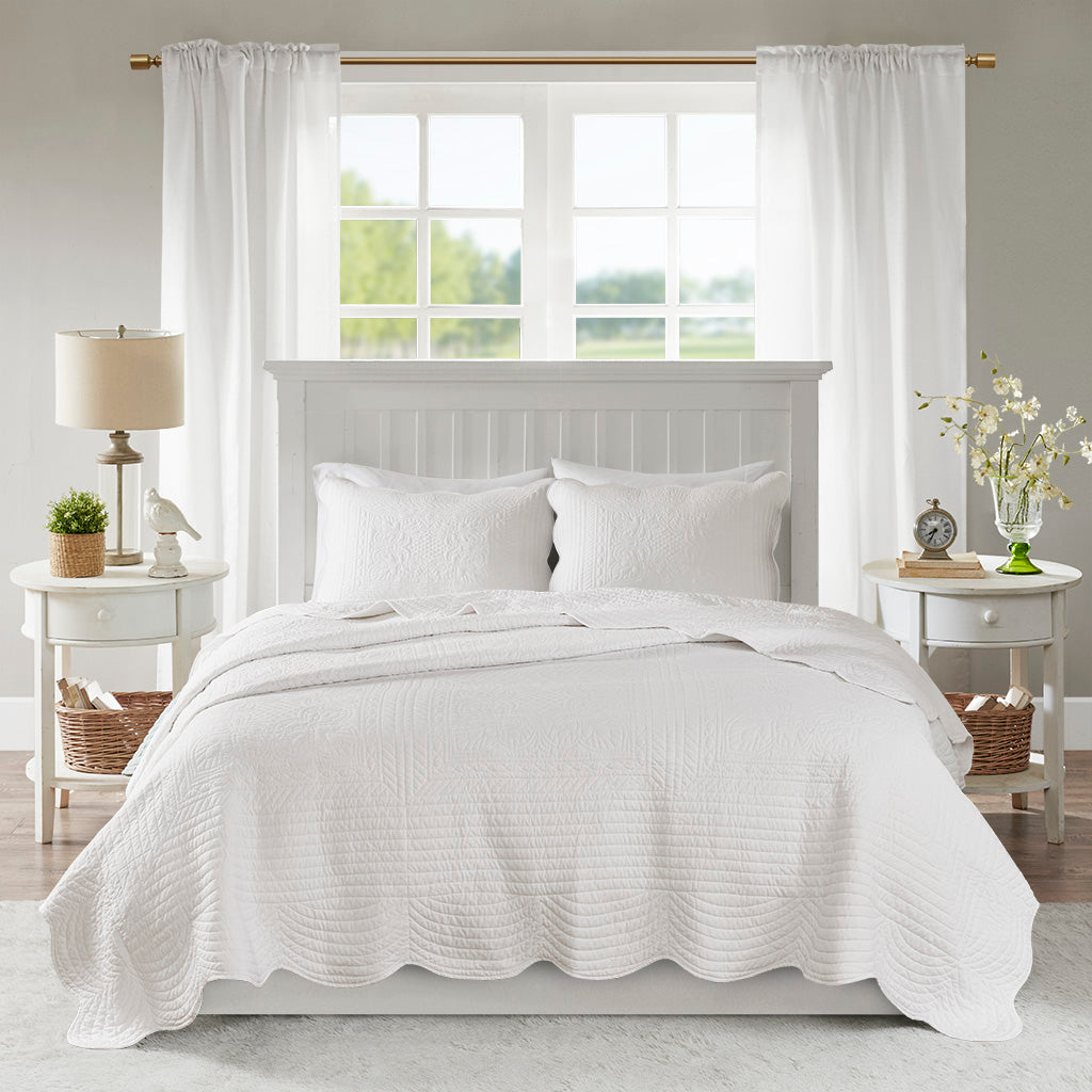 Madison Park 3 Piece Reversible Scalloped Edge Quilt Set