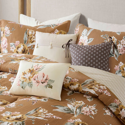 Salara 7 Piece Vintage Floral Comforter Set