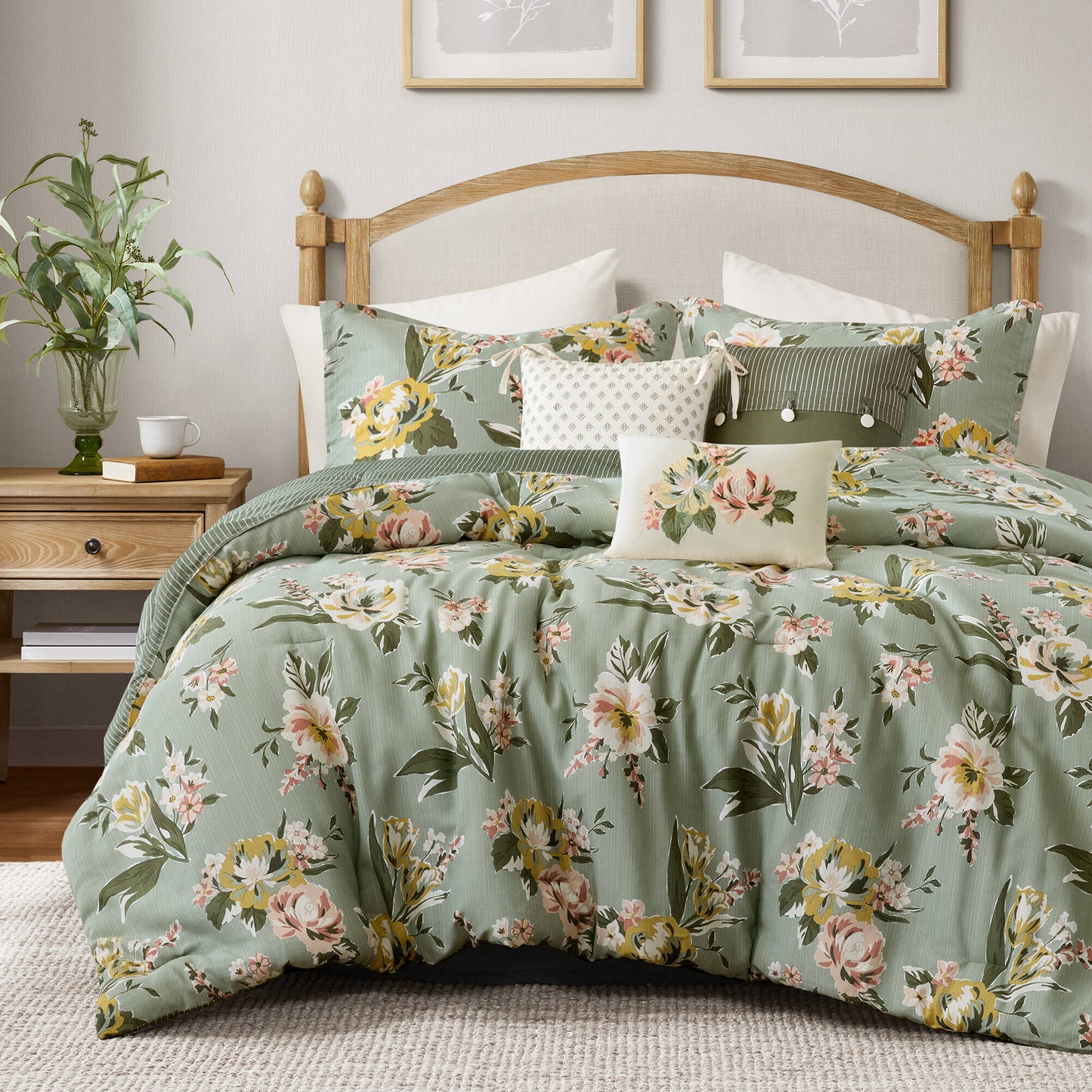 Salara 7 Piece Vintage Floral Comforter Set