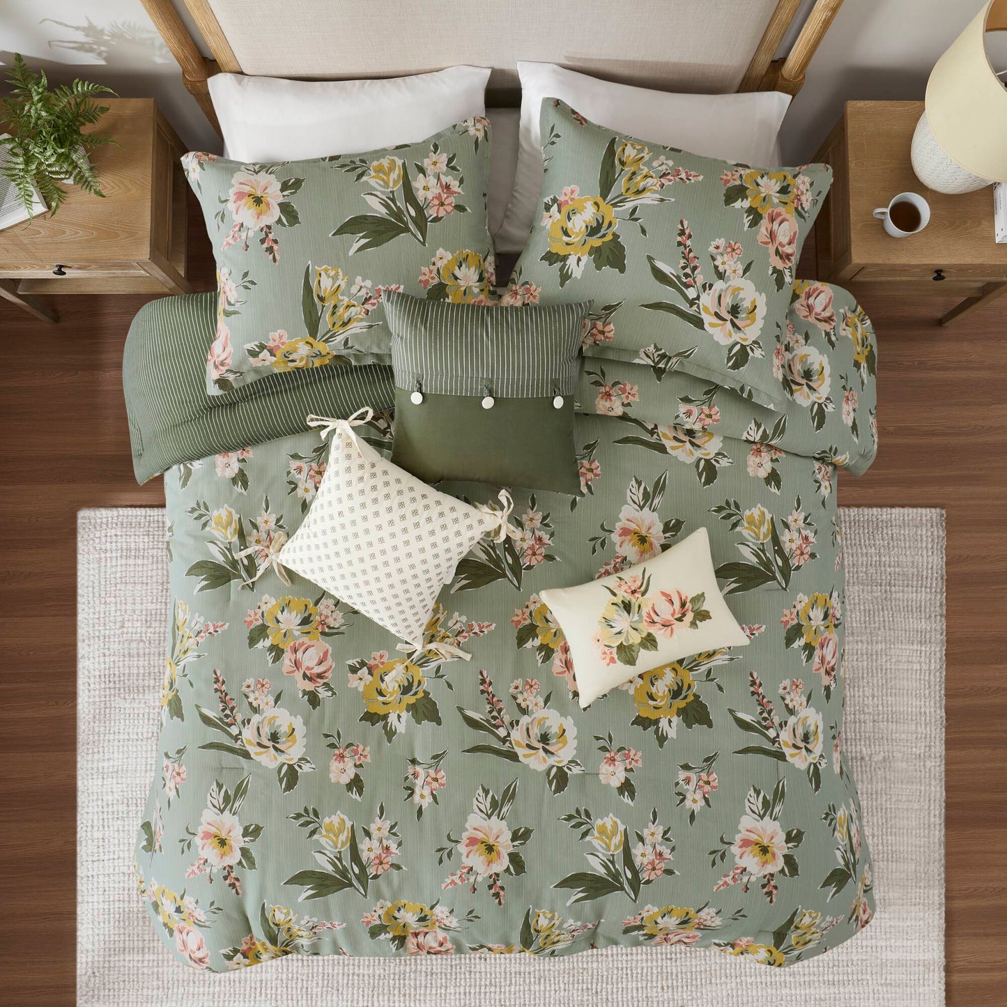 Salara 7 Piece Vintage Floral Comforter Set