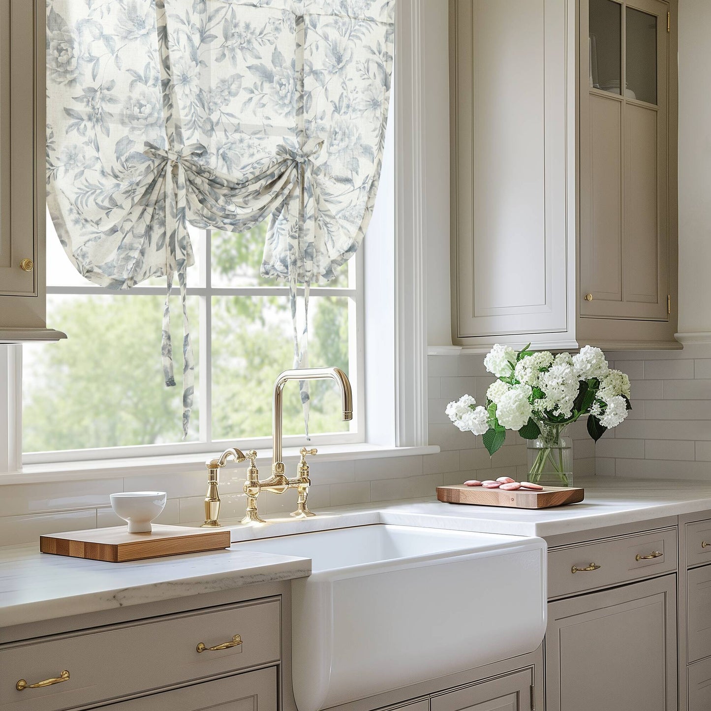 Lana Window Panel