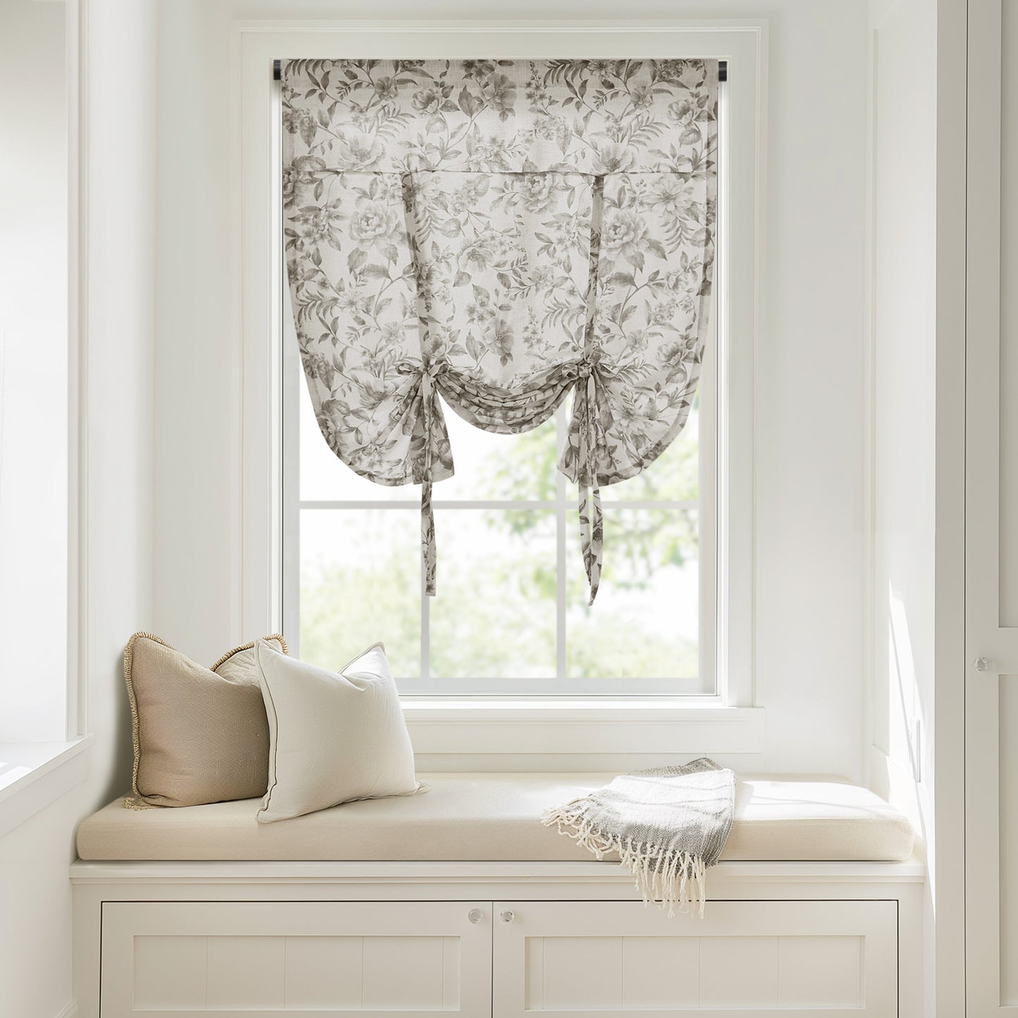 Lana Window Panel