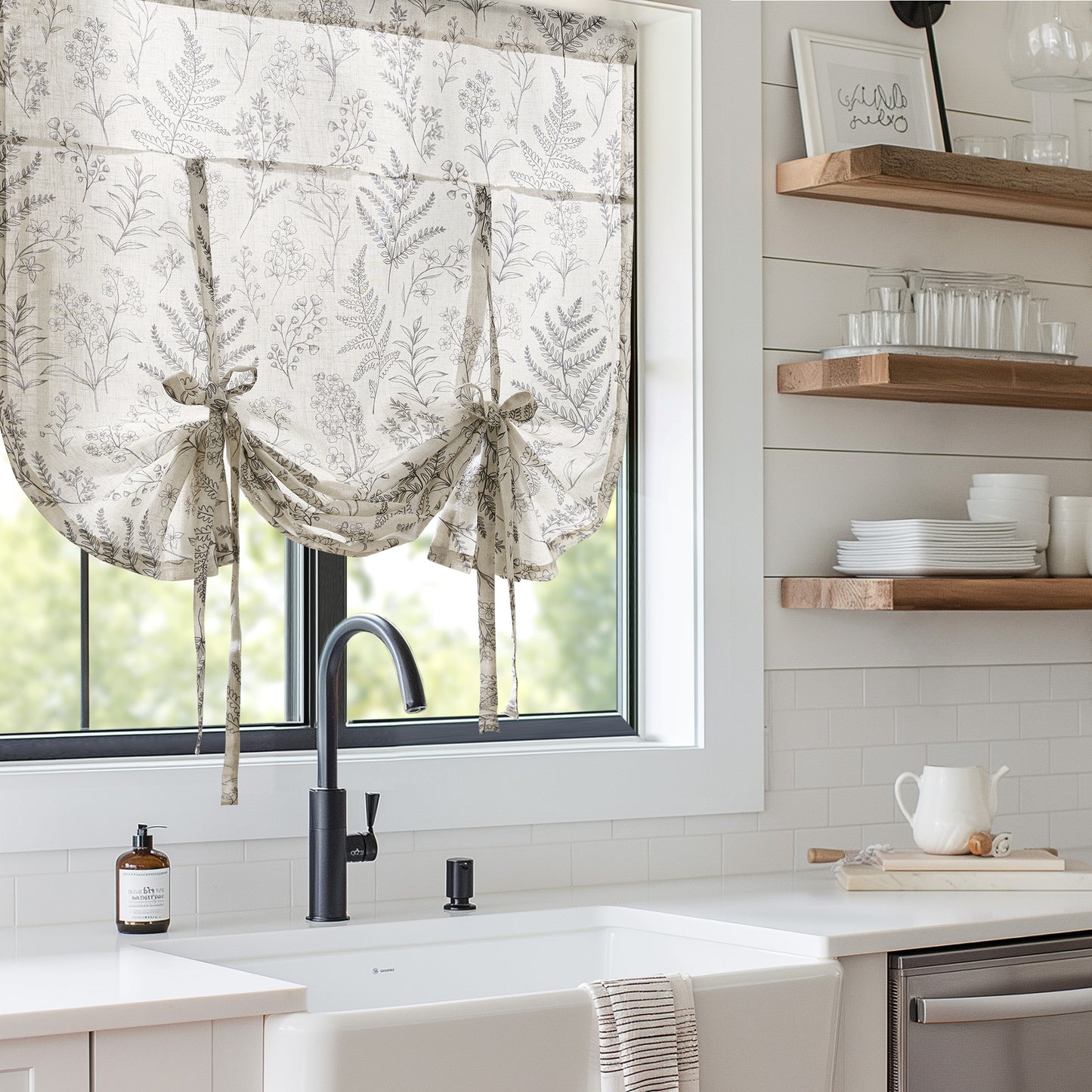 Aria Window Panel