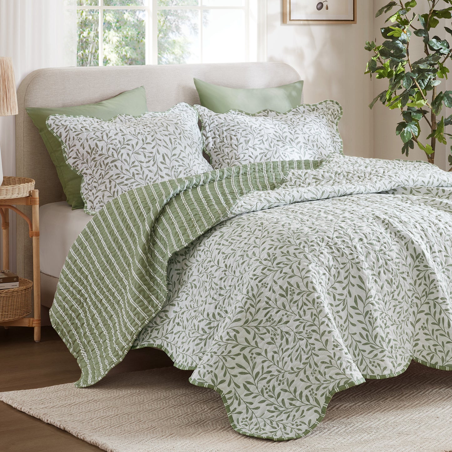 Darcy 3 Piece Print Quilt Set