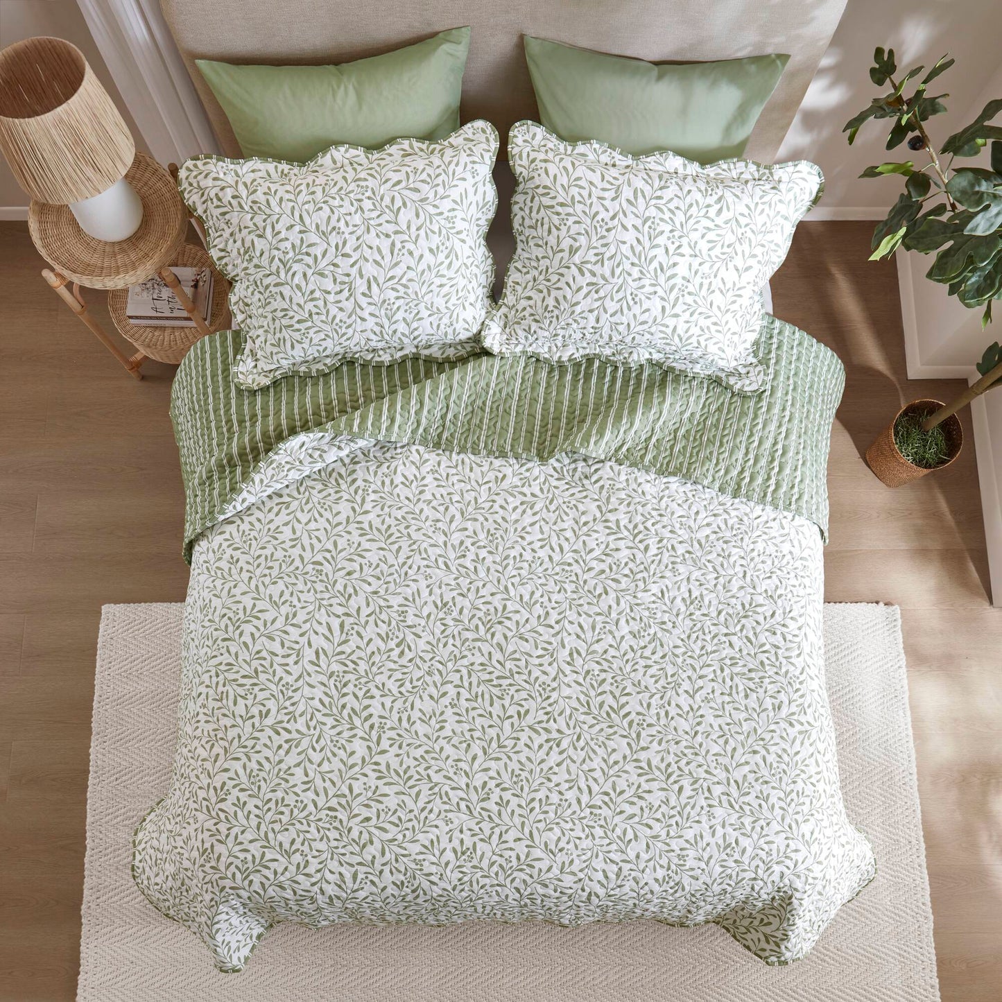 Darcy 3 Piece Print Quilt Set