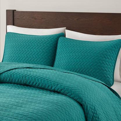 Velvet Touch 3 Piece Luxurious Oversized Quilt Set