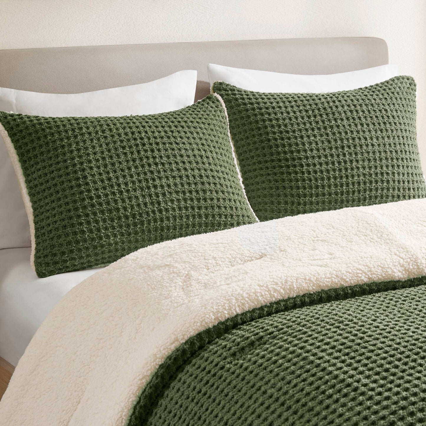 Riordan Cable Knit Chenille Comforter Set