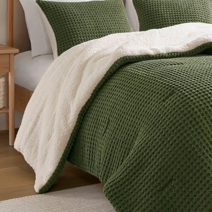 Riordan Cable Knit Chenille Comforter Set
