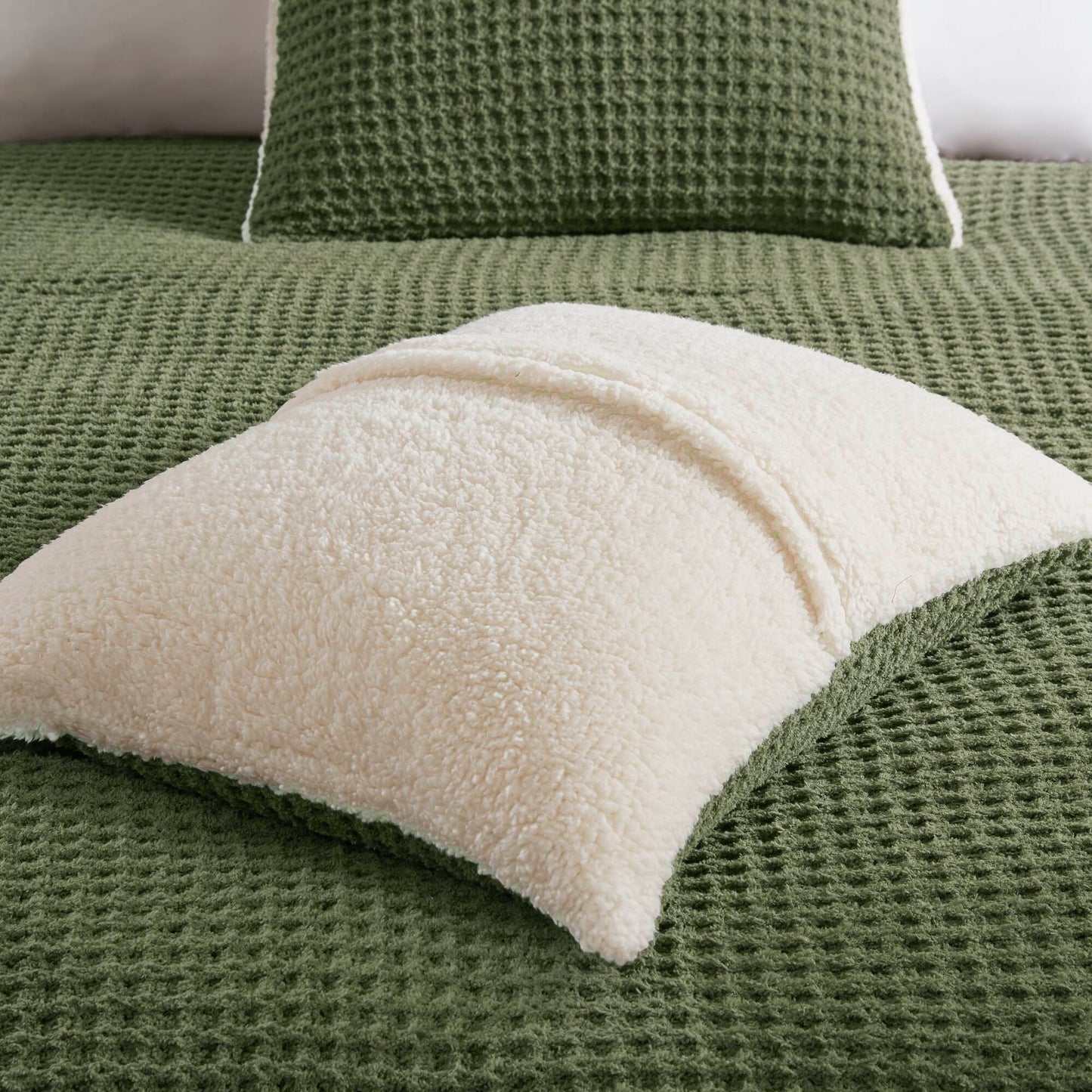 Riordan Cable Knit Chenille Comforter Set