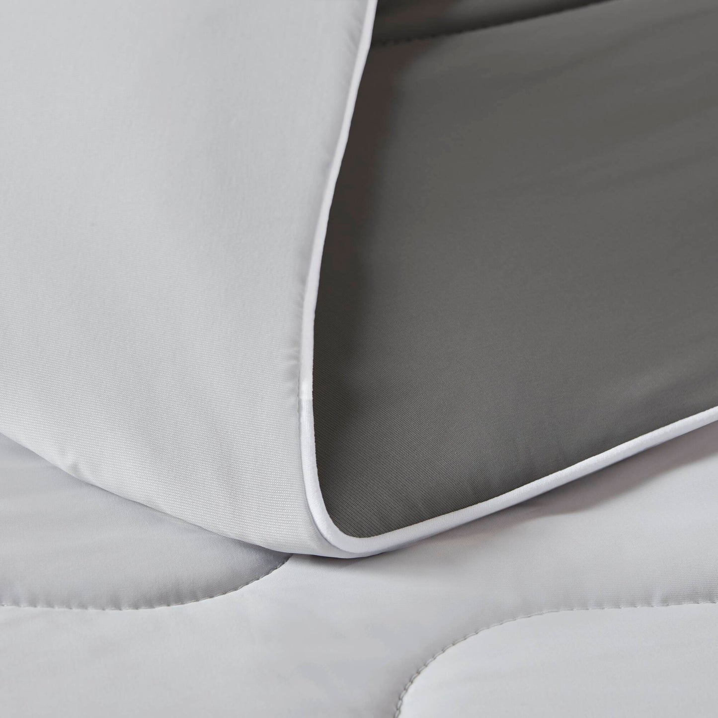 Cooling Lightweight Down Alternative Comforter