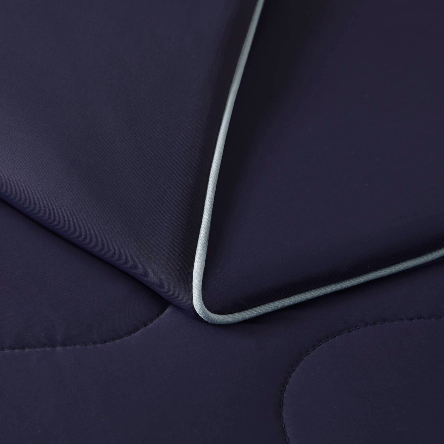 Cooling Lightweight Down Alternative Comforter