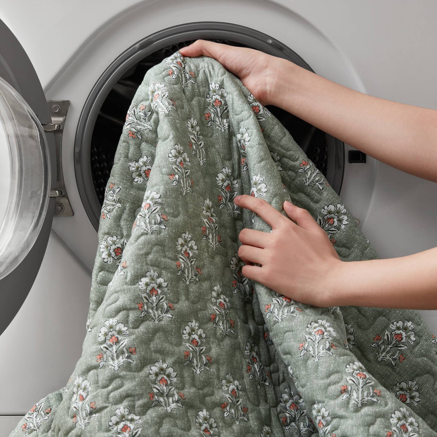 Linwood 3 Piece Ruffle Printed Quilt Set