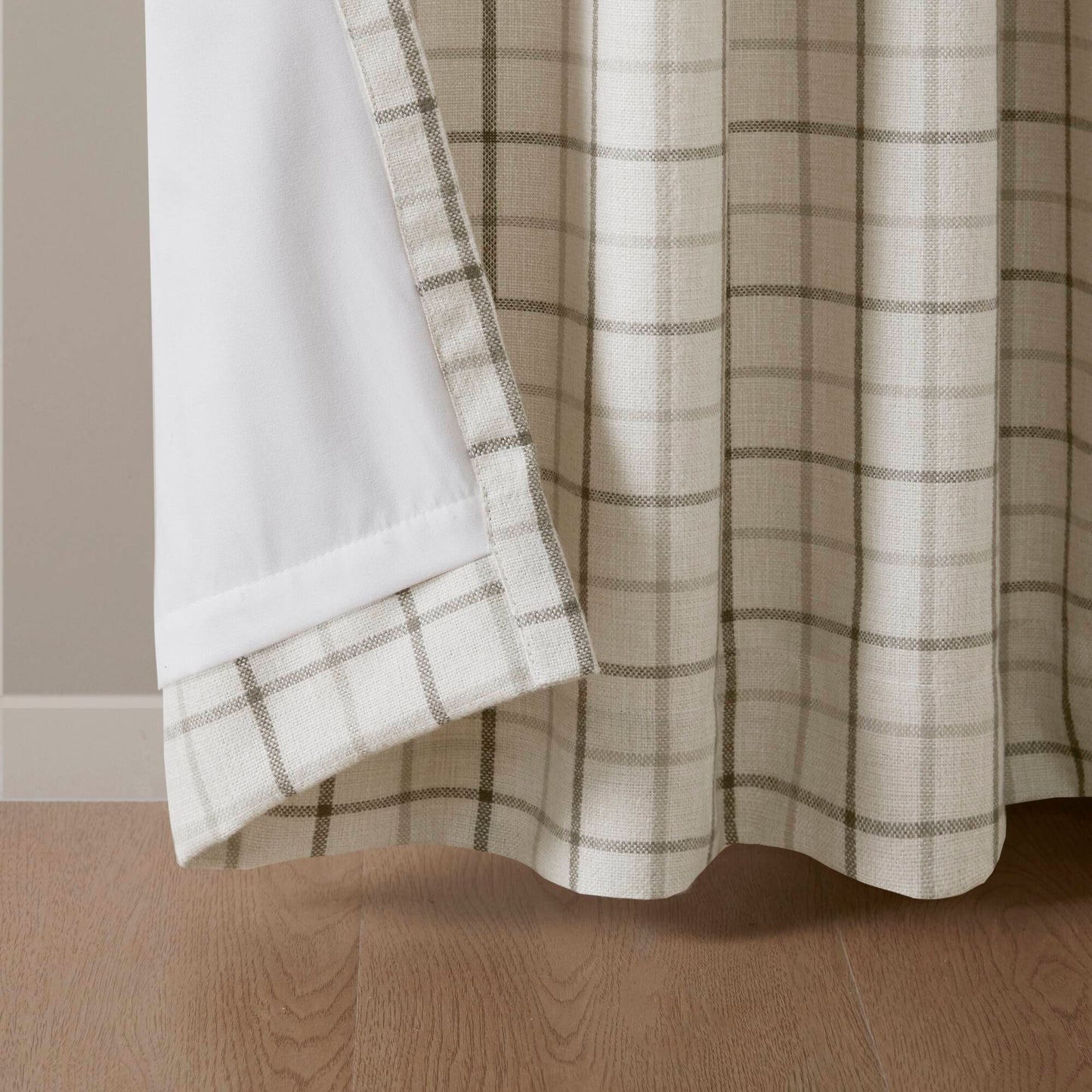 Anaheim Plaid Rod Pocket and Back Tab Curtain Panel with Fleece Lining