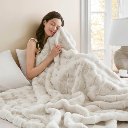 Vivienne Faux Fur Throw
