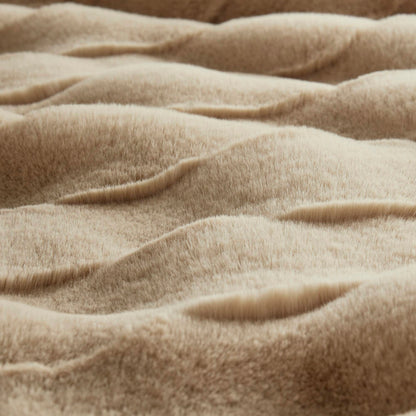 Vivienne Faux Fur Throw