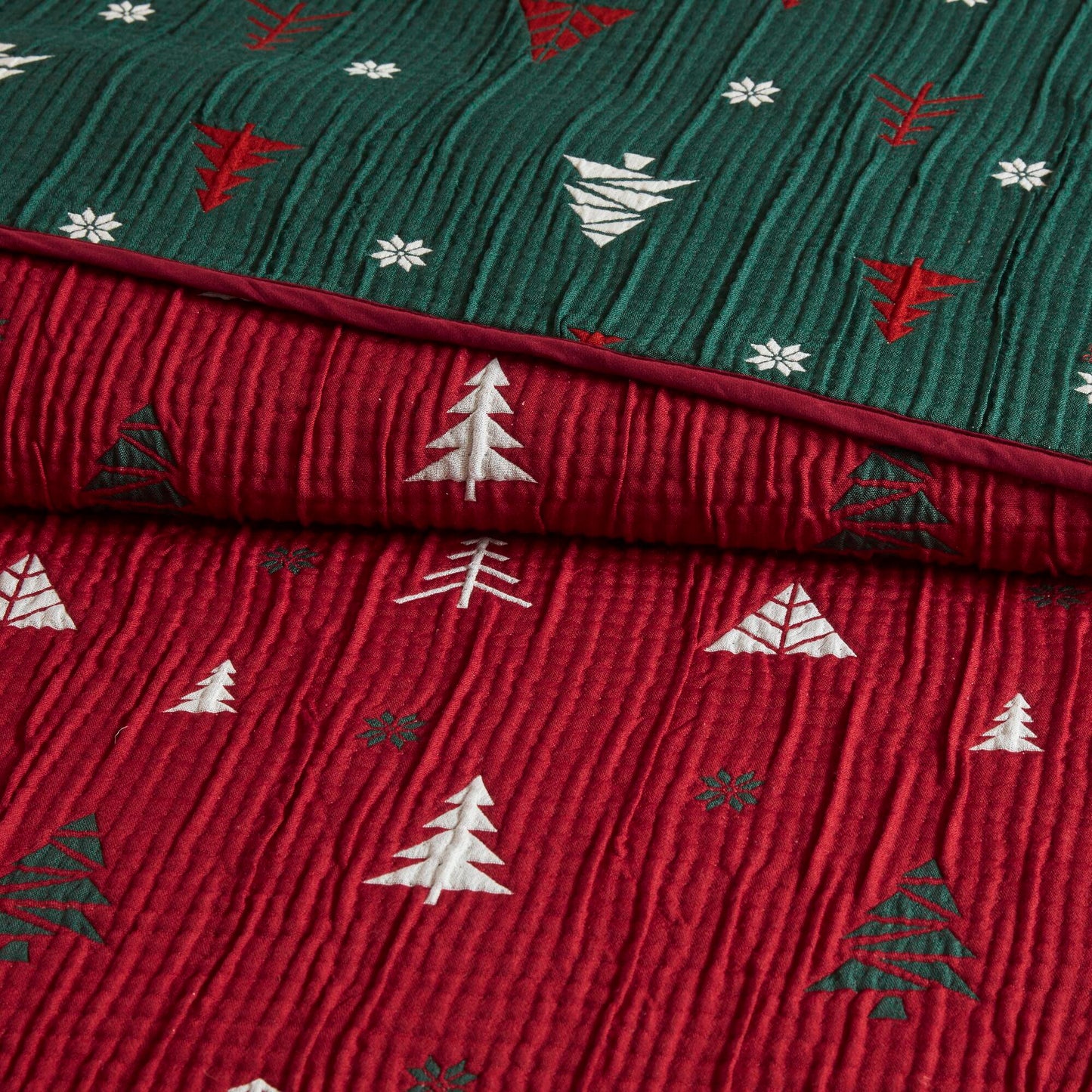 Winter Reversible Christmas Throw Set
