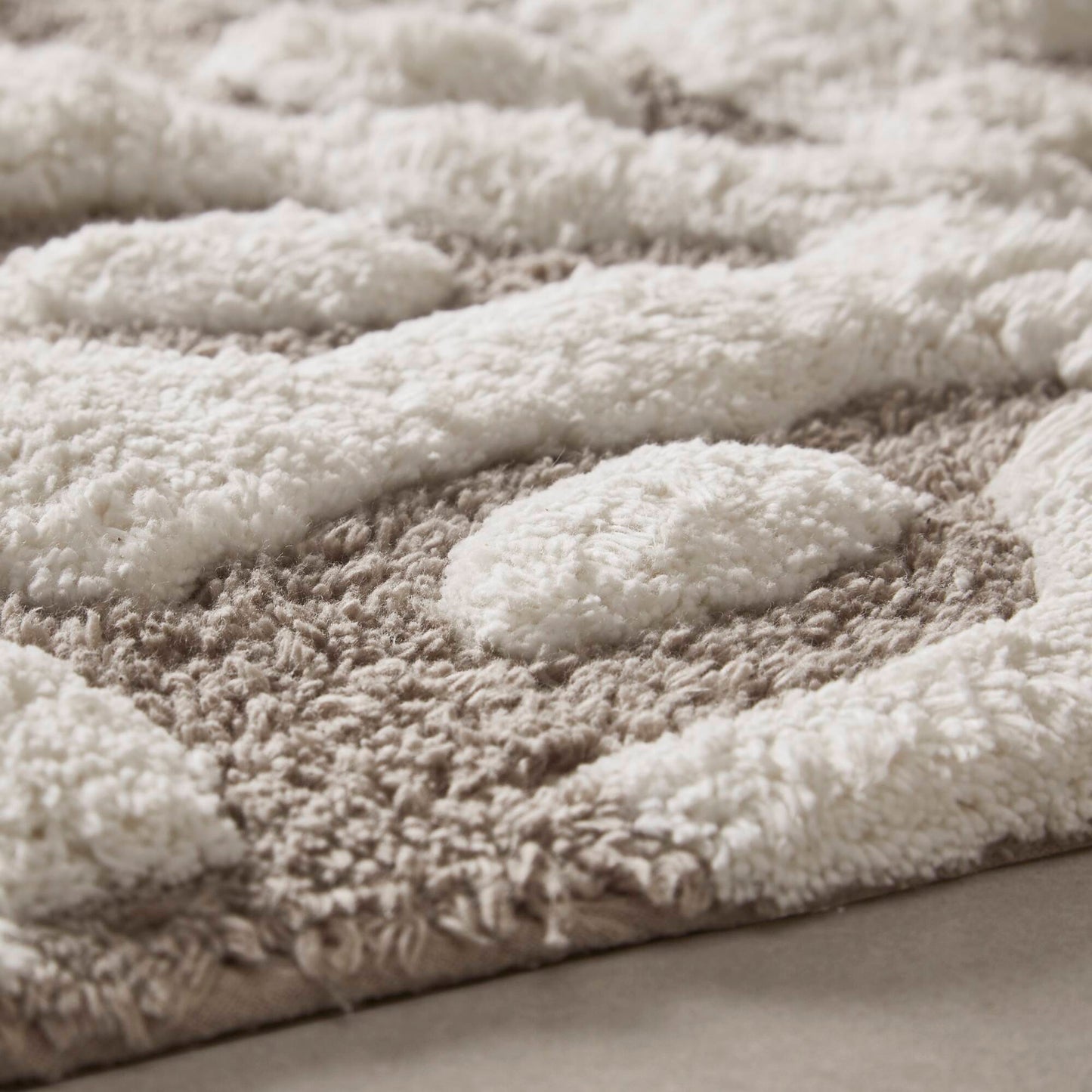 Casablanca Medallion Cotton Tufted Bath Rug