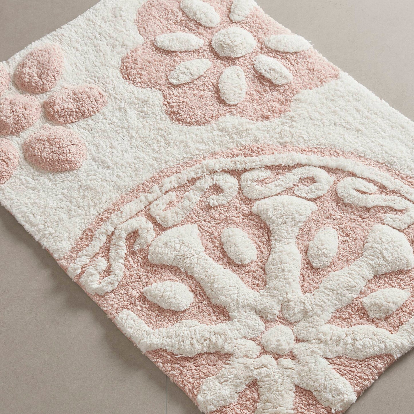 Casablanca Medallion Cotton Tufted Bath Rug