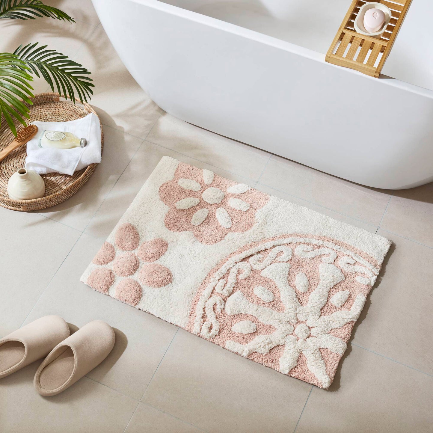 Casablanca Medallion Cotton Tufted Bath Rug
