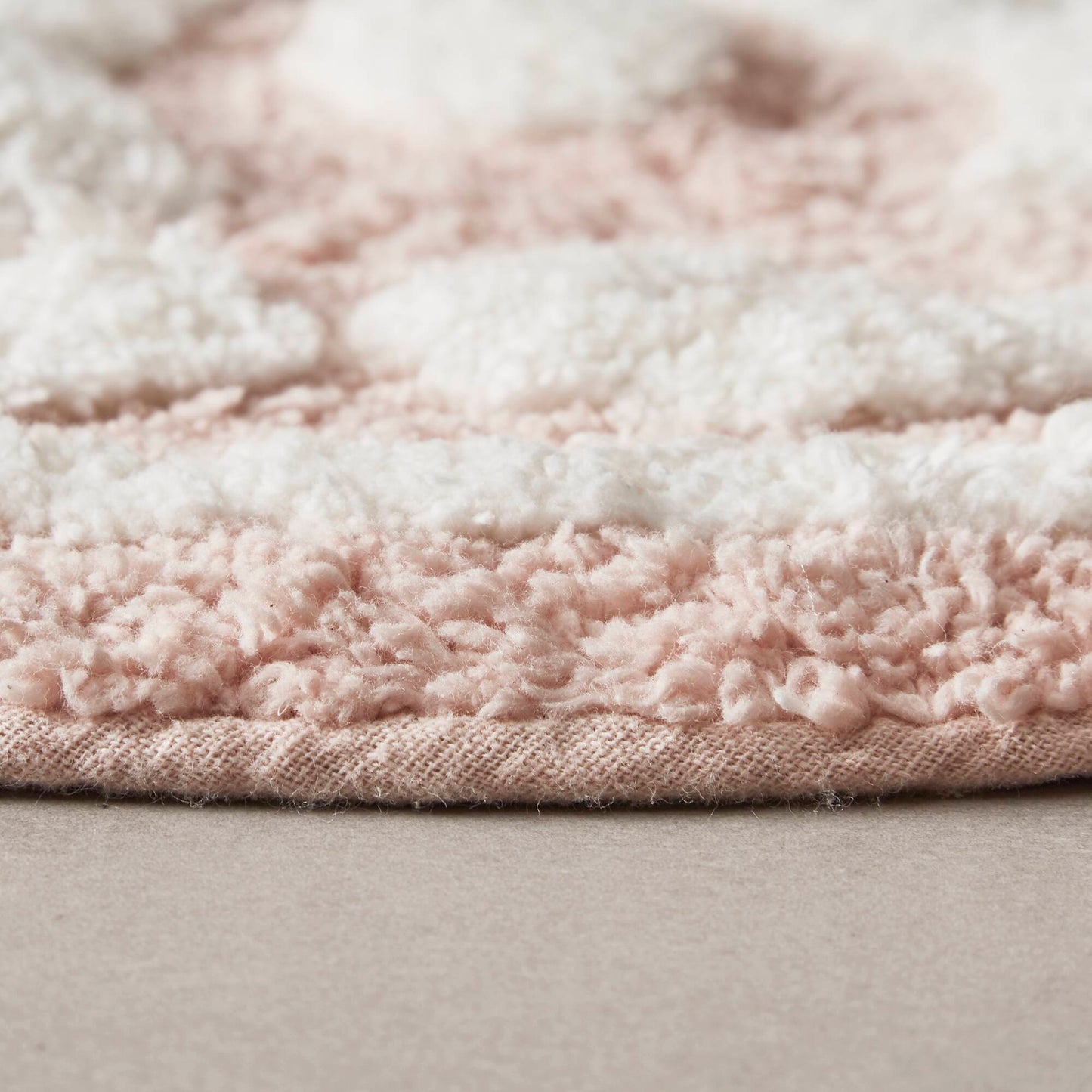Casablanca Medallion Cotton Tufted Bath Rug