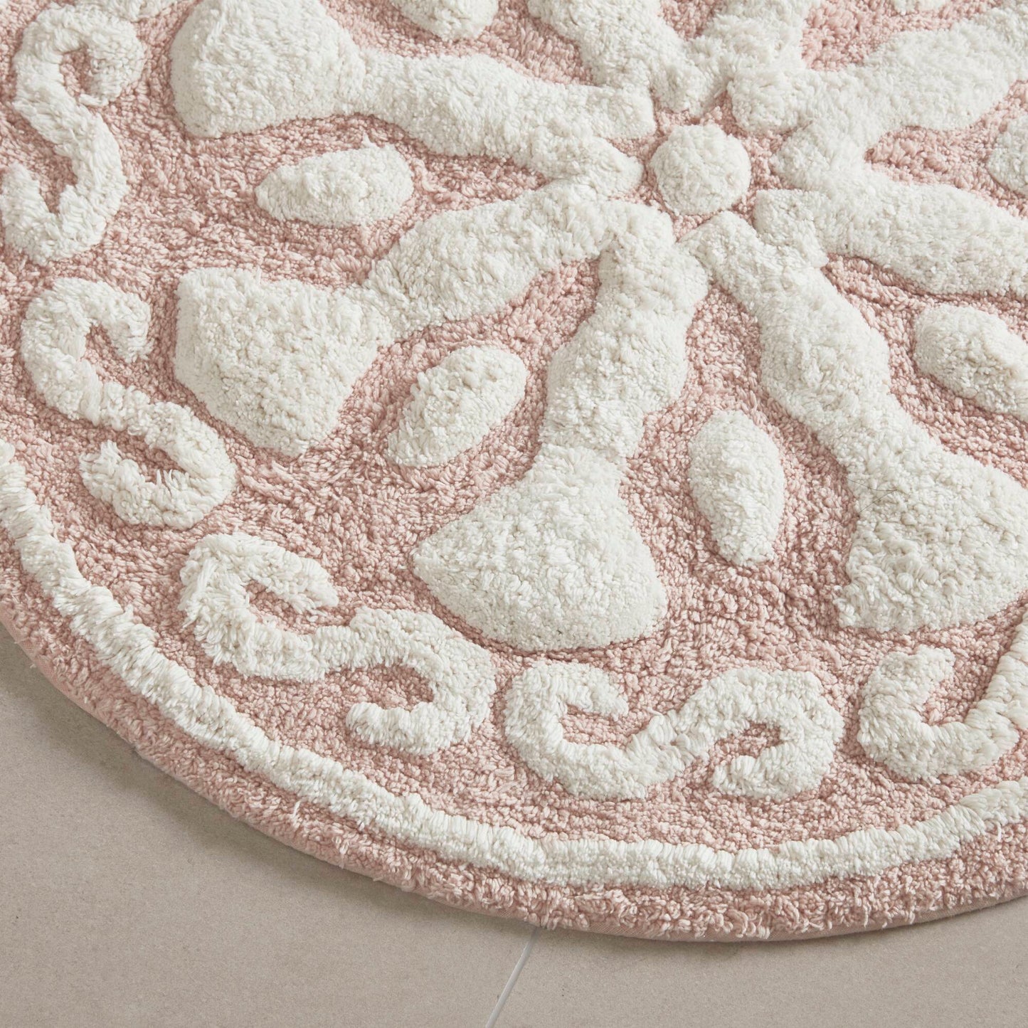 Casablanca Medallion Cotton Tufted Bath Rug