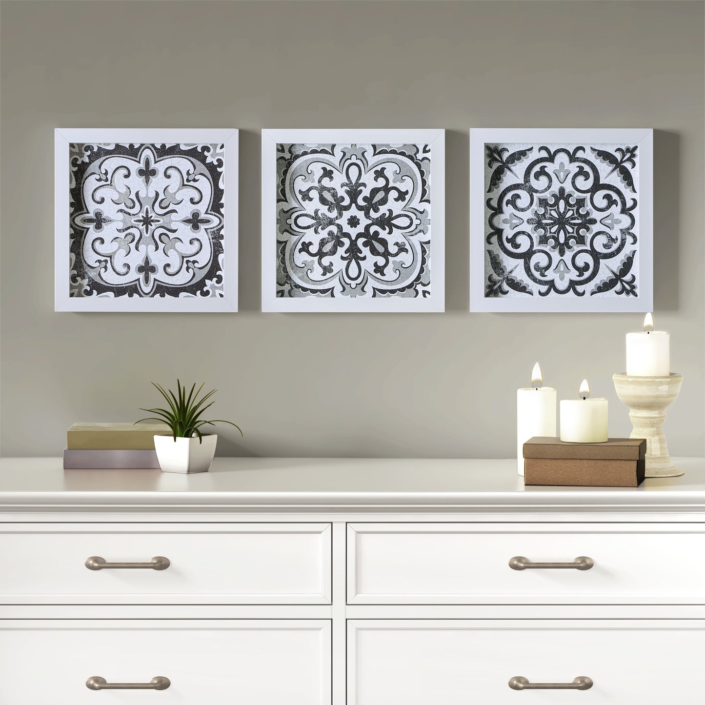 Montage Distressed Black and White Medallion Tile 3-piece Wall Decor Set