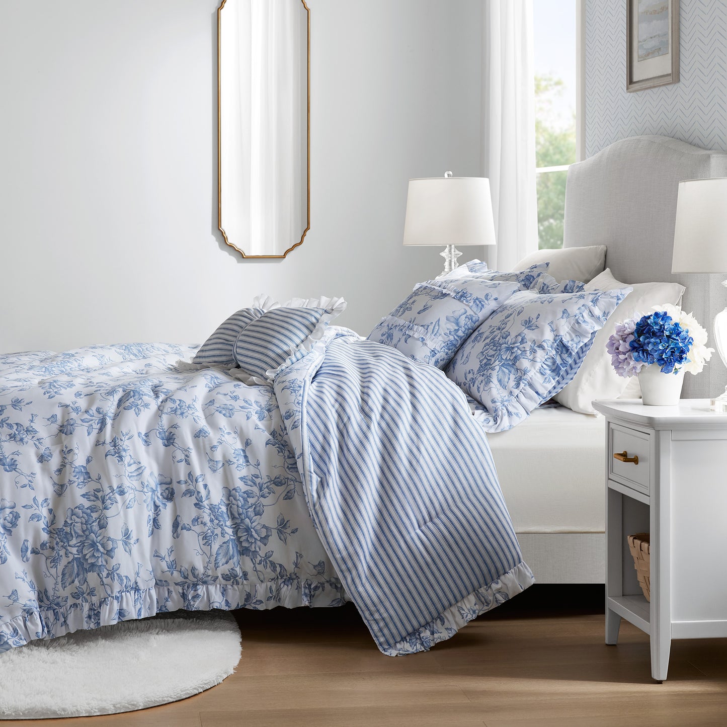 Adele 4 Pieces Comforter Set with Decorative Pillows