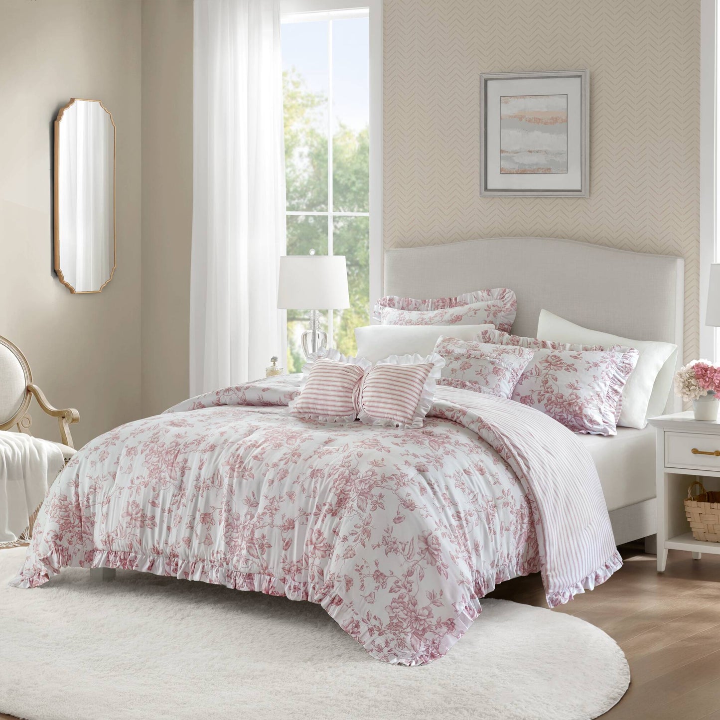Adele 4 Pieces Comforter Set with Decorative Pillows