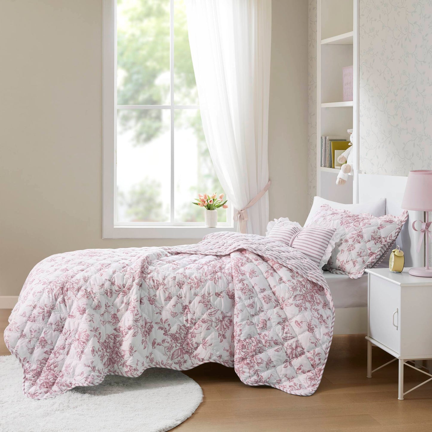 Adele 3 Pieces  Quilt Set with Decorative Pillow