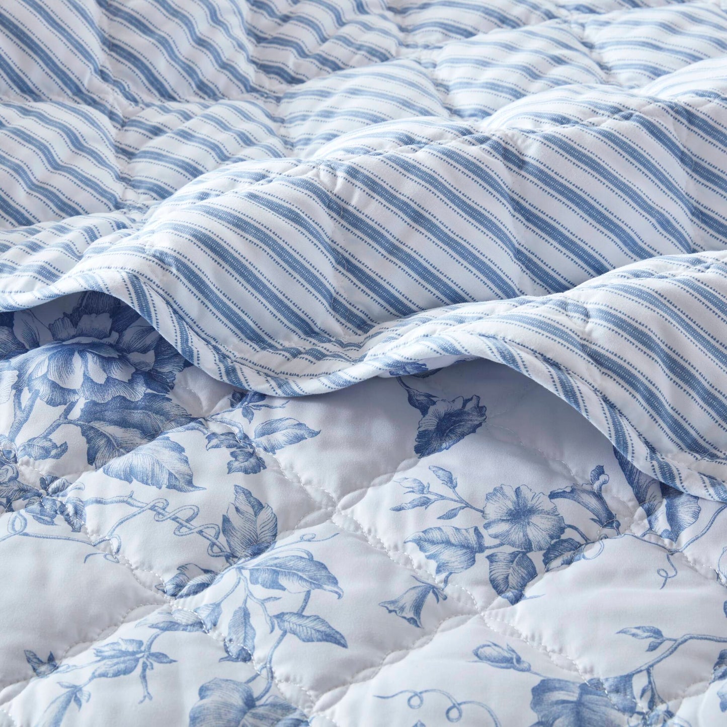 Adele 3 Pieces  Quilt Set with Decorative Pillow
