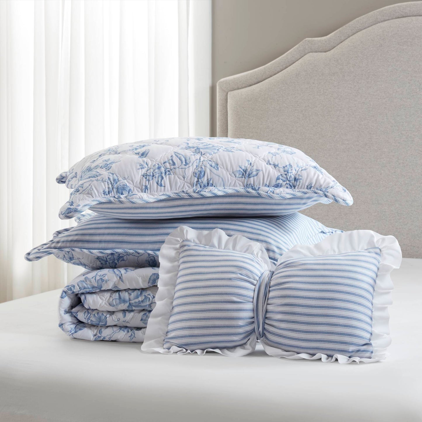 Adele 3 Pieces  Quilt Set with Decorative Pillow