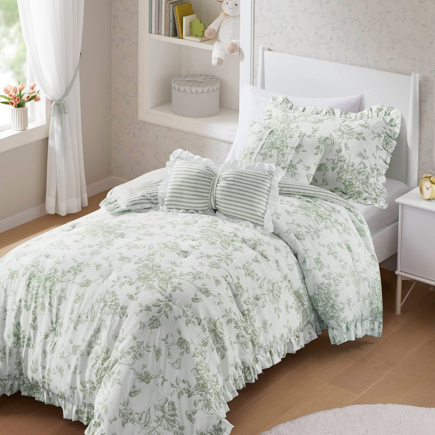 Adele Vintage Floral 5-Piece Comforter Set with Decorative Pillows
