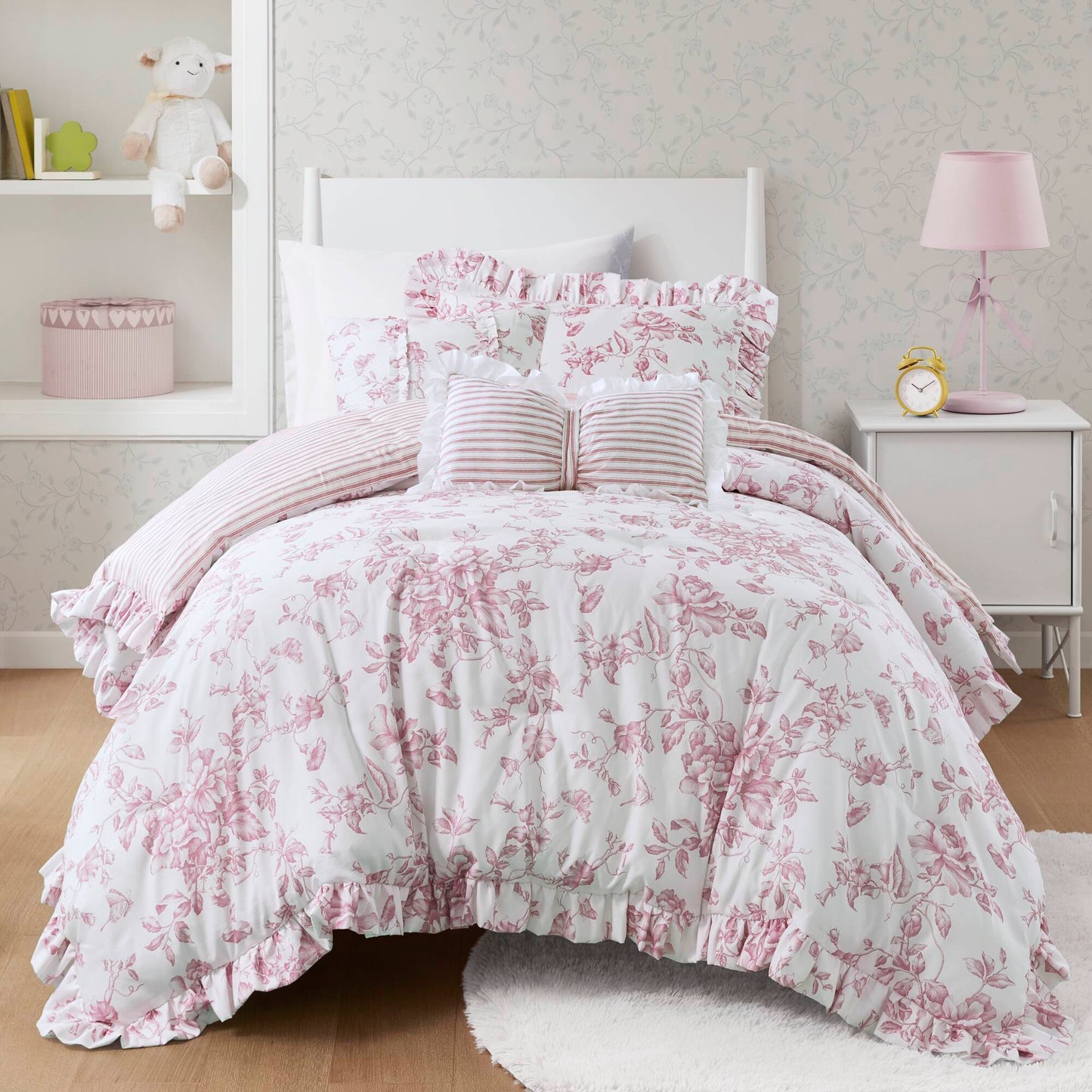 Adele Vintage Floral 5-Piece Comforter Set with Decorative Pillows