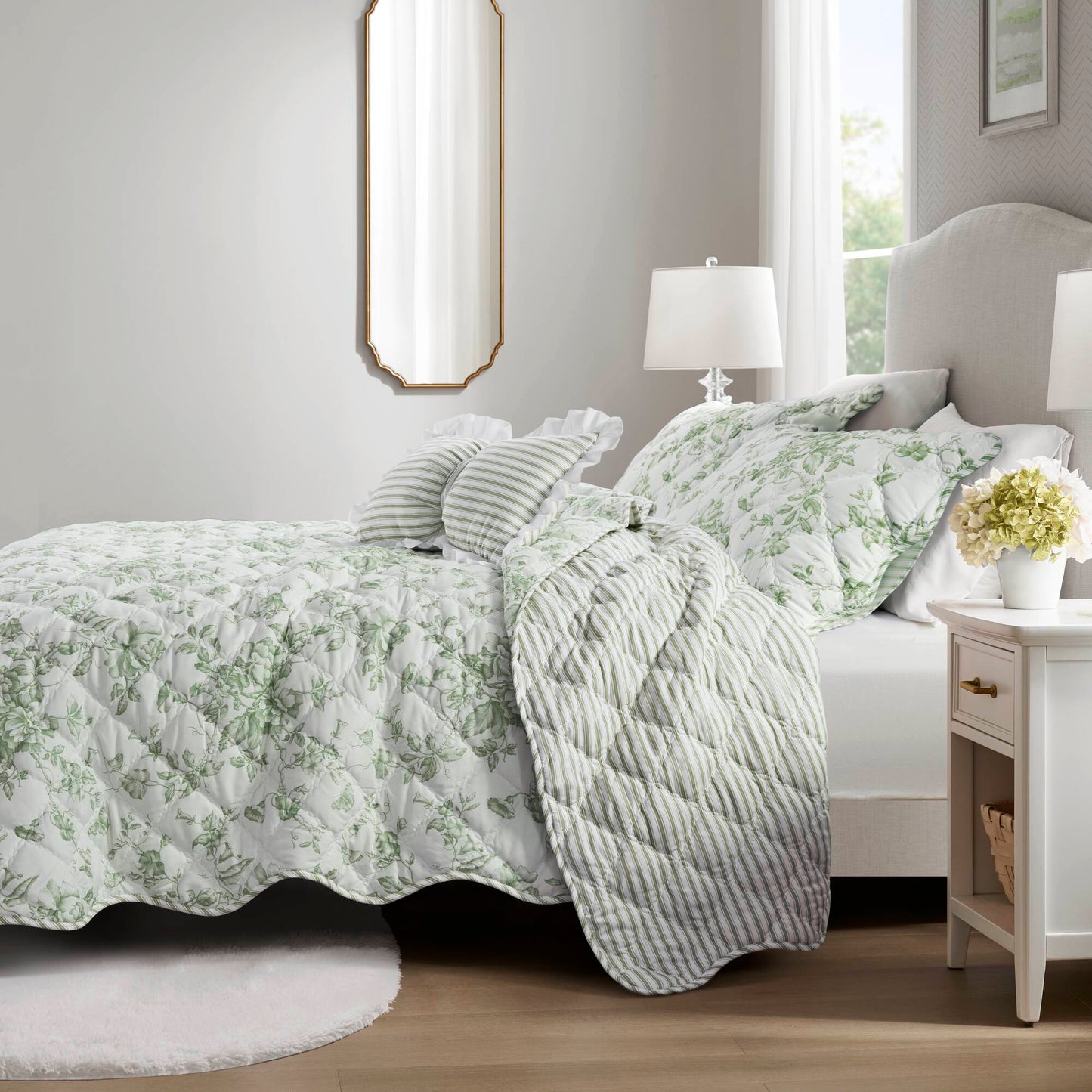 Adele 3 Pieces  Quilt Set with Decorative Pillow