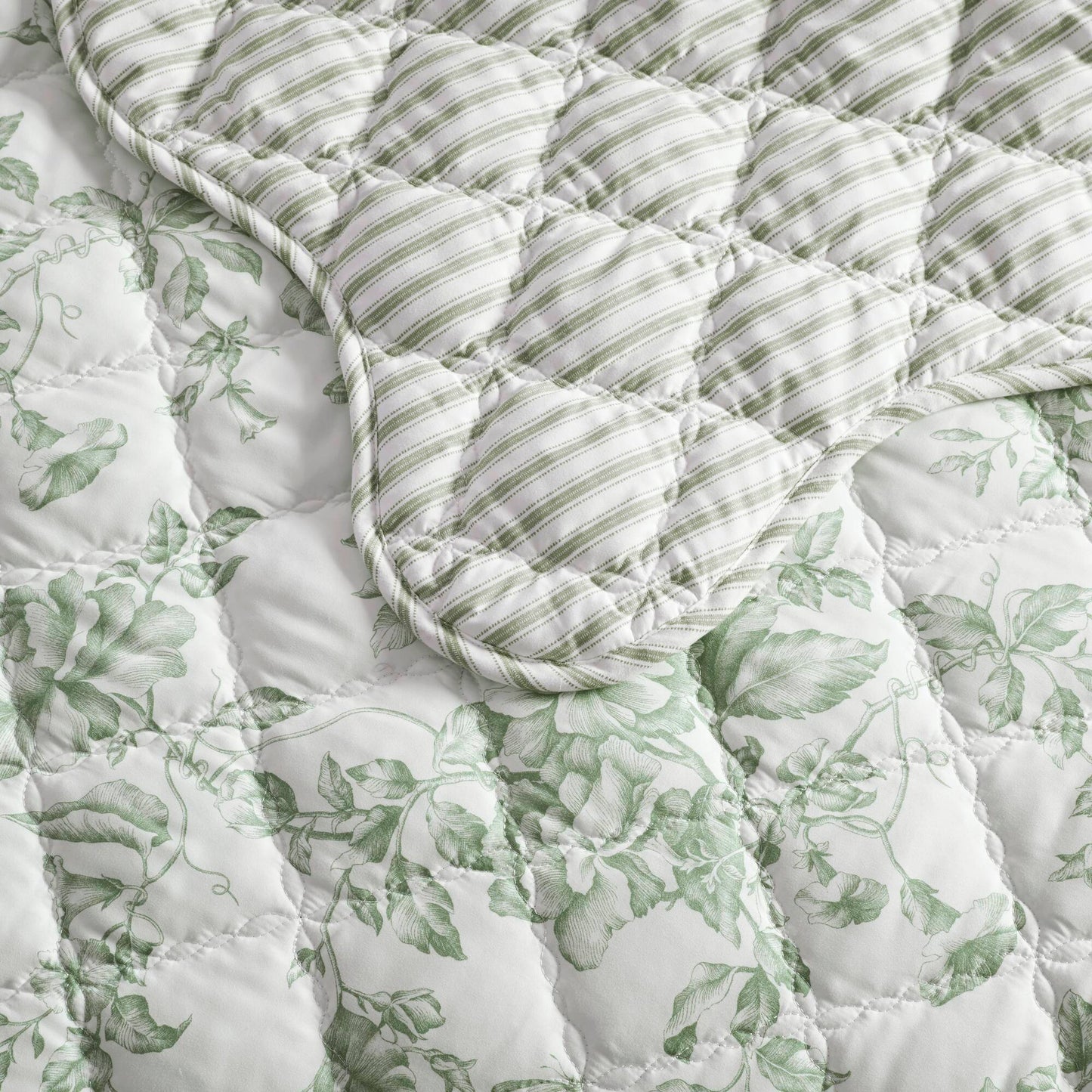 Adele 3 Pieces  Quilt Set with Decorative Pillow