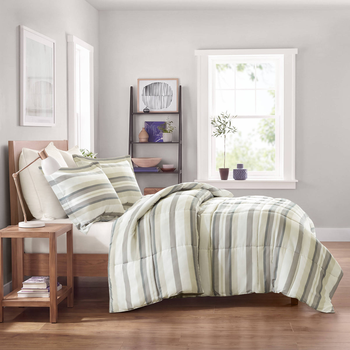 Parkston 3M Scotchgard Down Alternative All Season Comforter Set