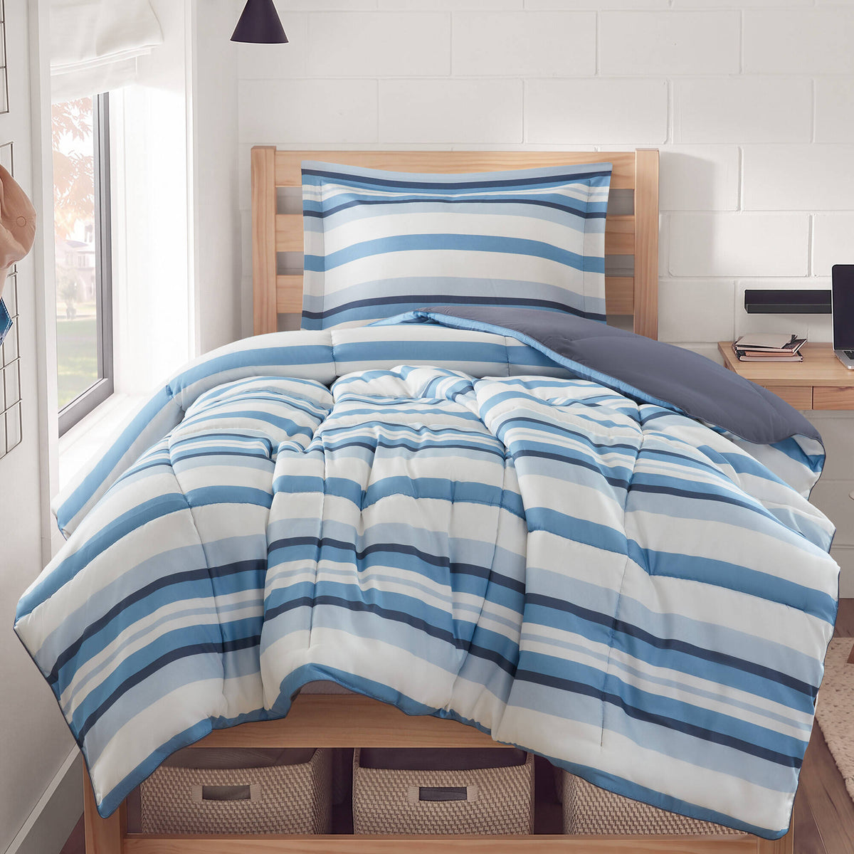 Parkston 3M Scotchgard Down Alternative All Season Comforter Set